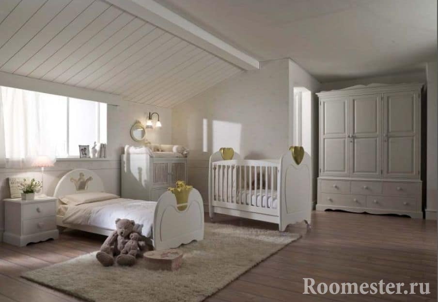 Белая детская комната в стиле гранж