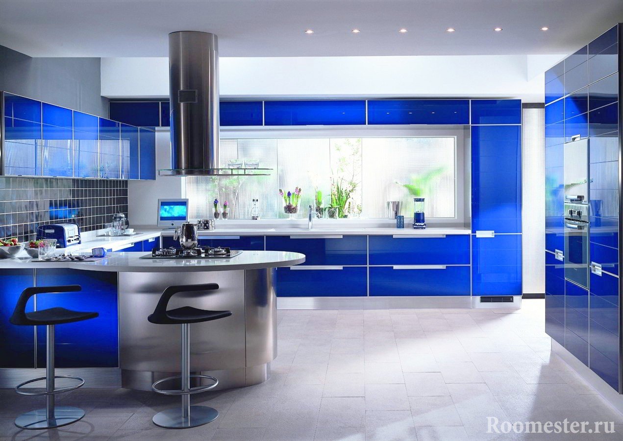 Фасады кухни в синем цвете