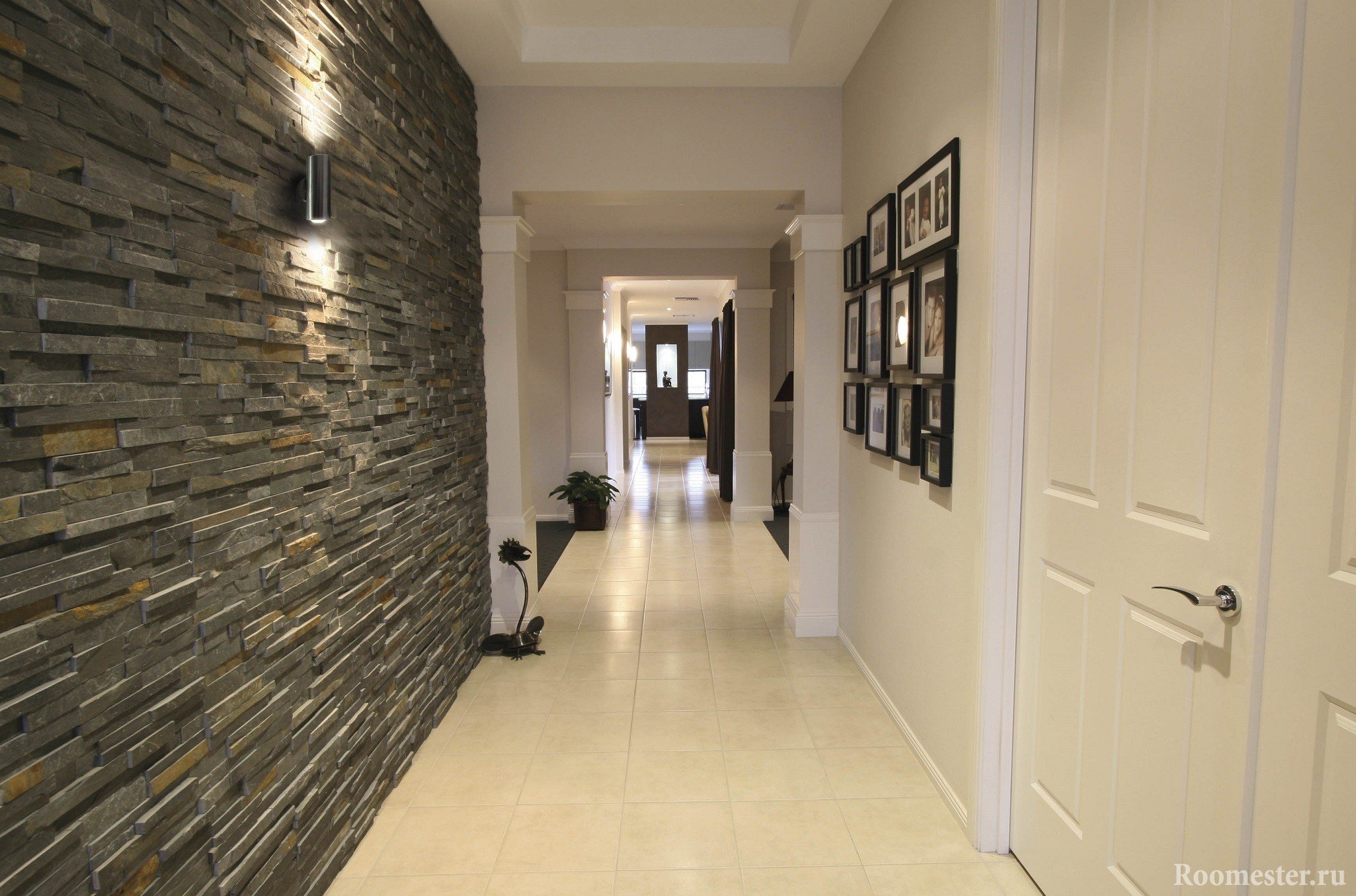 Длинный узкий коридор в гостиную
