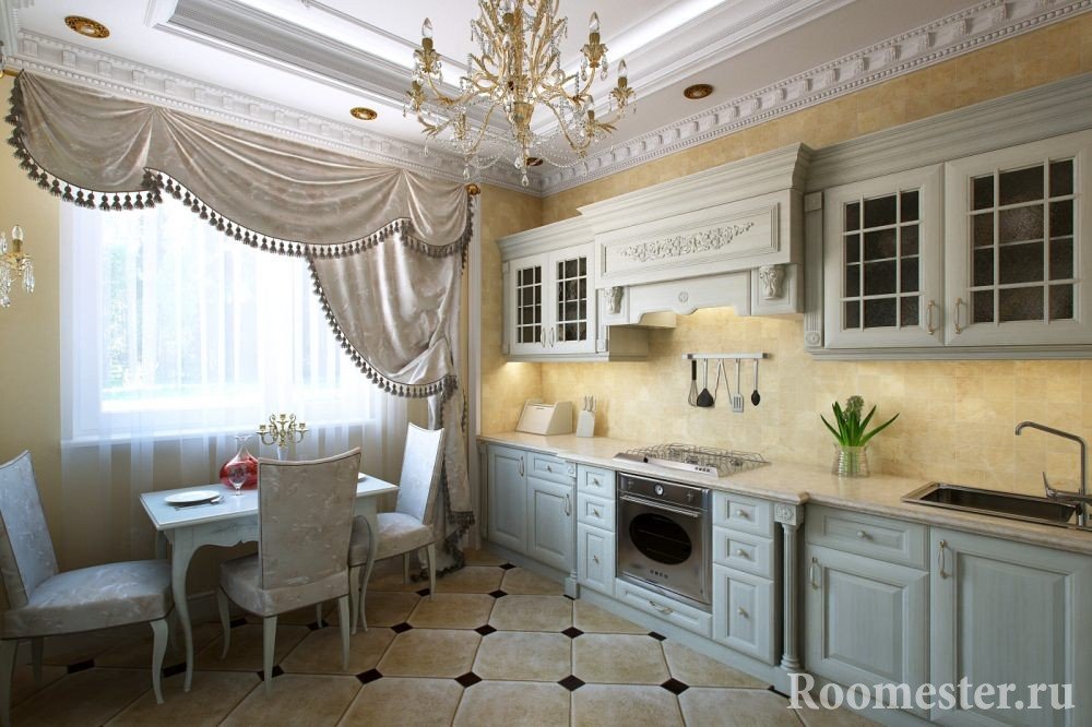 Кухня в классическом стиле с багетами на потолке
