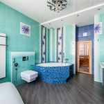 Яркий и решительный интерьер ванной комнаты с мятным оттенком