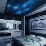 Звездное небо в спальне на потолке