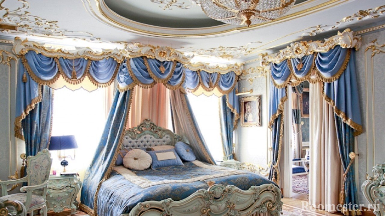 Спальня с бело-синим интерьером