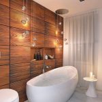Ванная с деревянной стеной