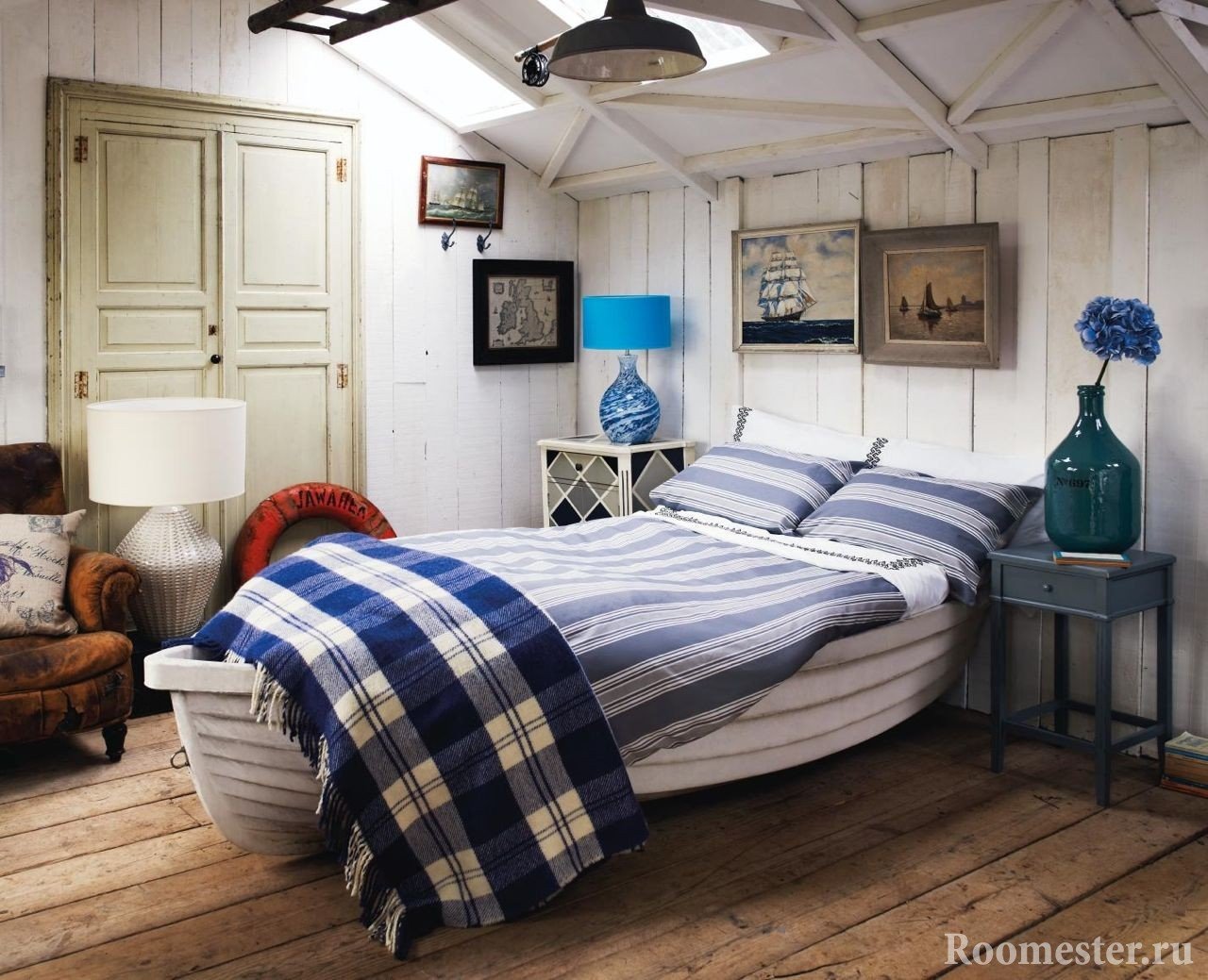 Кровать в форме лодки