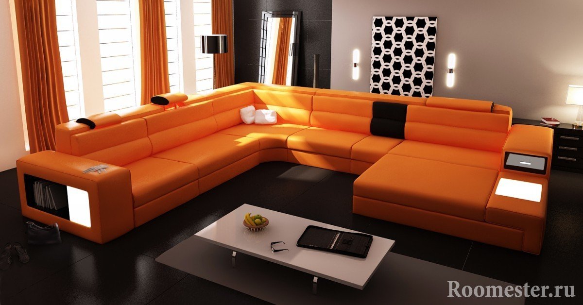 Оранжевый диван в строгой гостиной