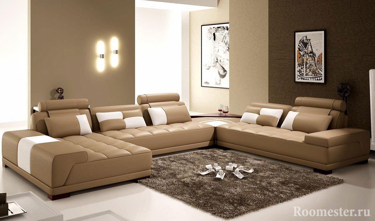 Кофейные стены и диван в гостиной