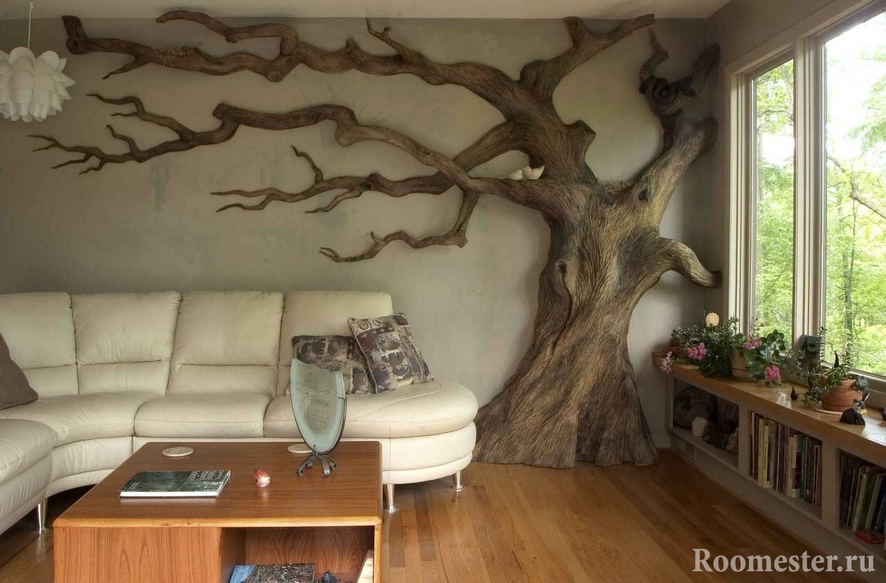 Дерево в интерьере комнаты