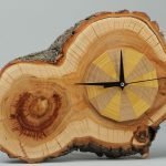 Часы из спила дерева