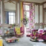 Дизайн гостиной в ярких цветах