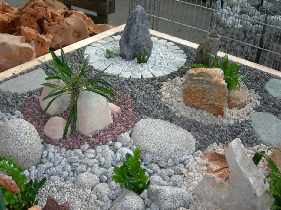 Разновидности камня в оформлении рокария