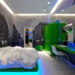 Зеленая мебель в спальне