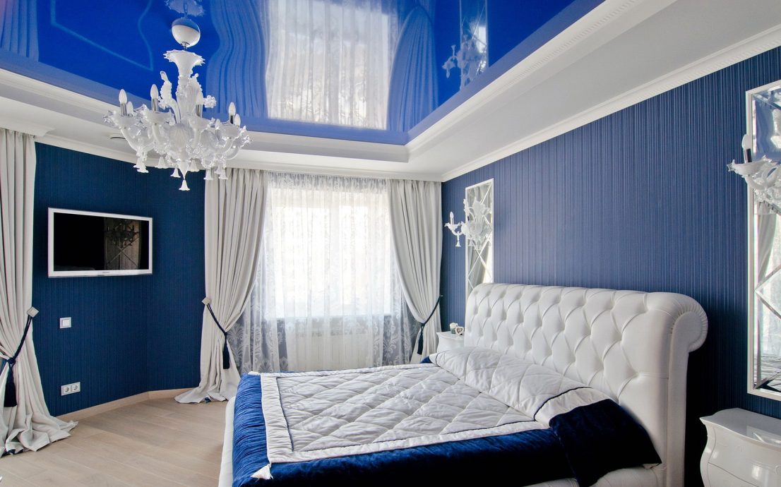 Серо голубой интерьер спальни