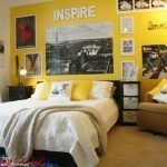 Желтые стены в спальне