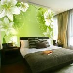 Светло-зеленые фотообои на стене в спальне