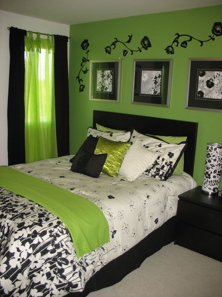 Сочетание зеленого с черным в интерьере спальни