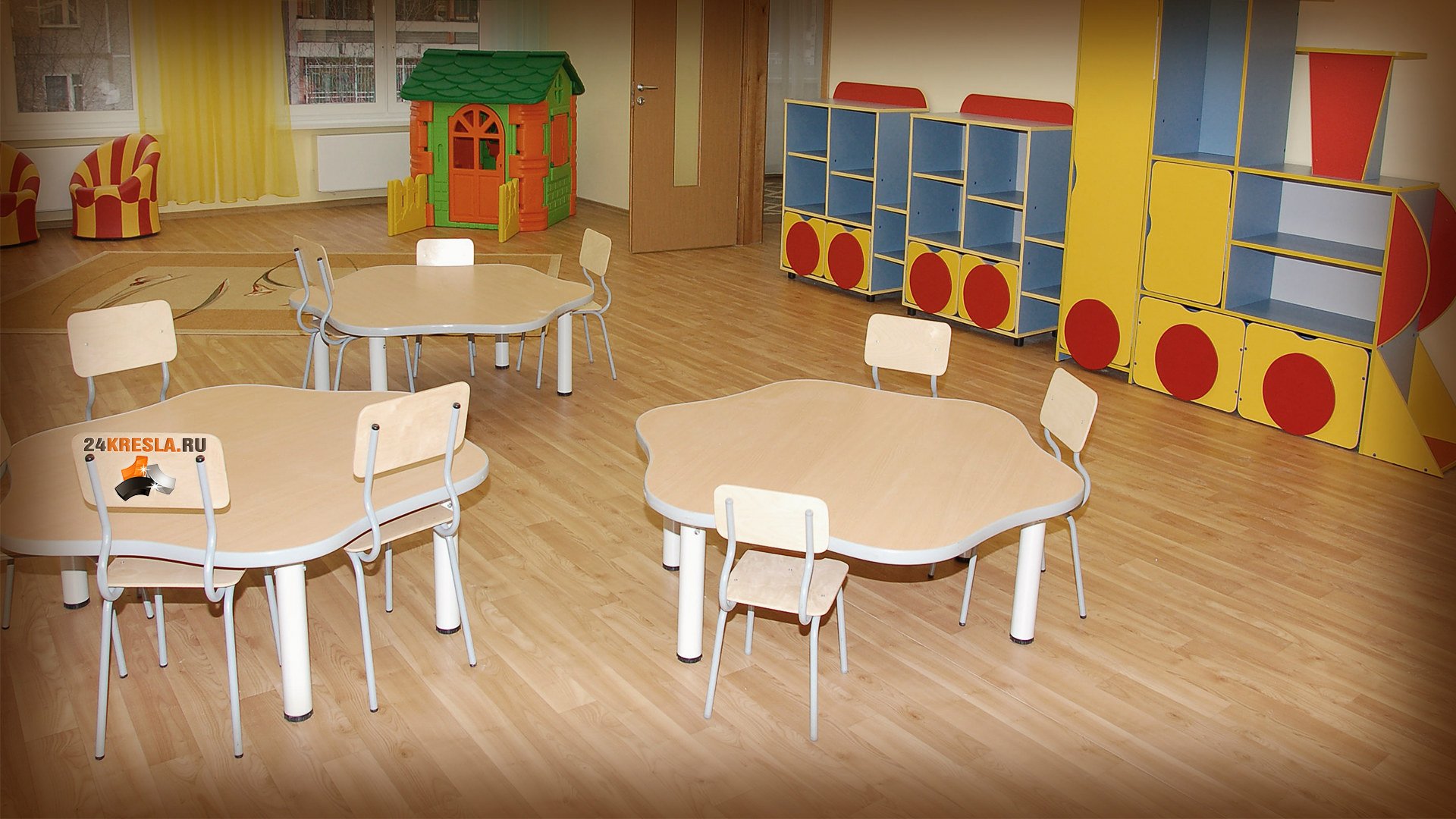 Мебель в ясли. Мебель для группы детского сада. Столы для садика. Мебель для ясельной группы. Мебель для детских учреждений.