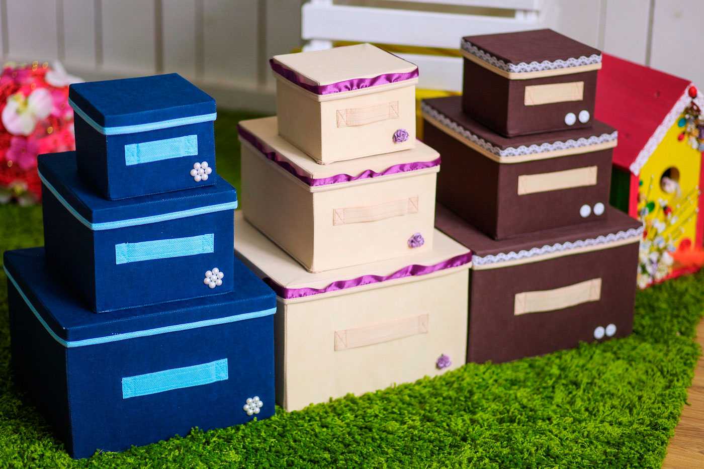 Разноцветные коробки для хранения