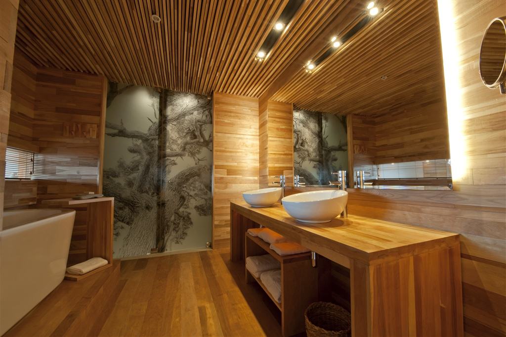 Освещение ванной в деревянном доме