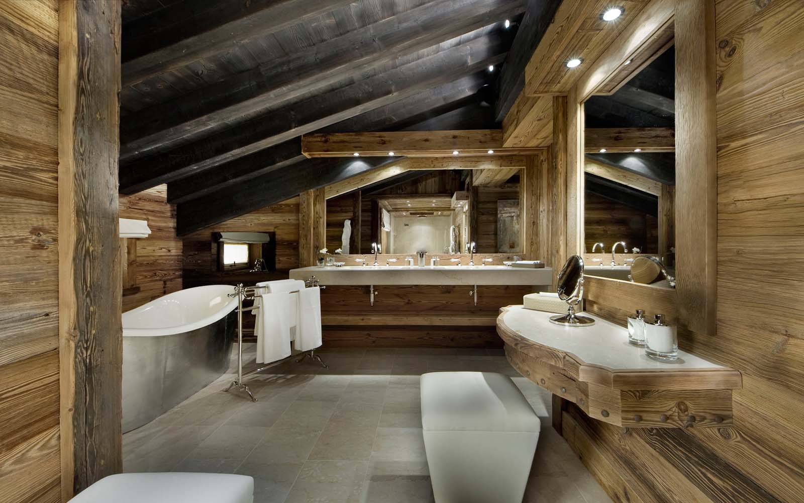 Сантехника в ванной в деревянном доме