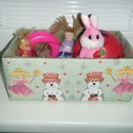 Коробка с детскими игрушками
