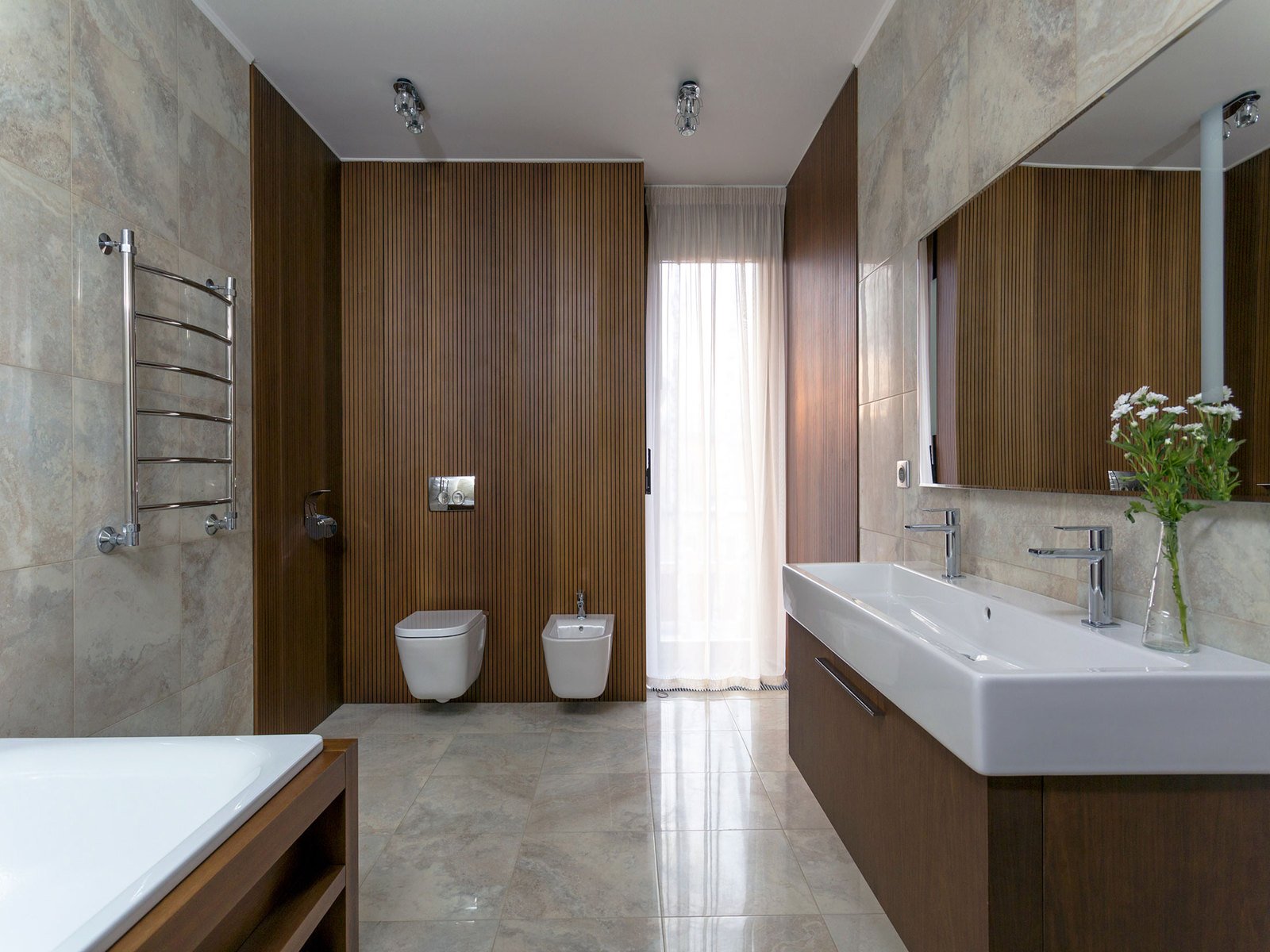 dizajn vannoj pod derevo 31 - Дизайн ванной комнаты под дерево: +70 фото