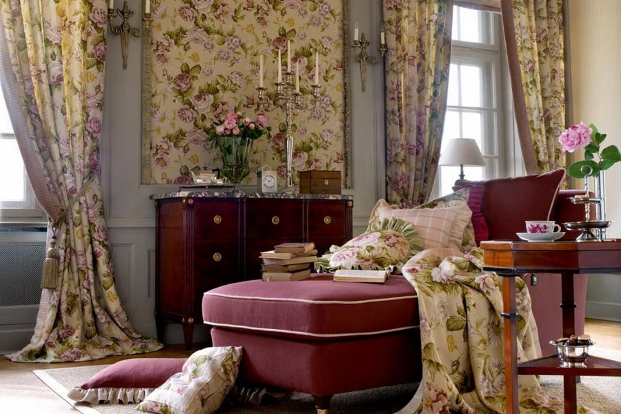 Текстиль в дизайне современной прихожей: от акцентных ковров до штор
