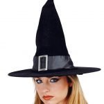 Дама в шляпе ведьмы