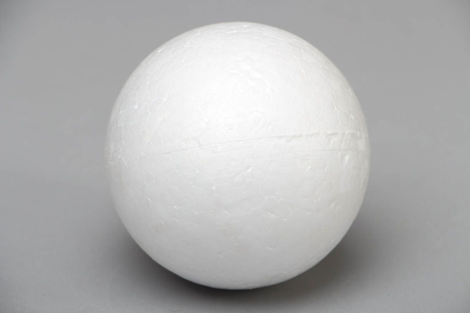 Пенопластовый шар