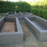 Изготовление грядок из бетона: шаг 4