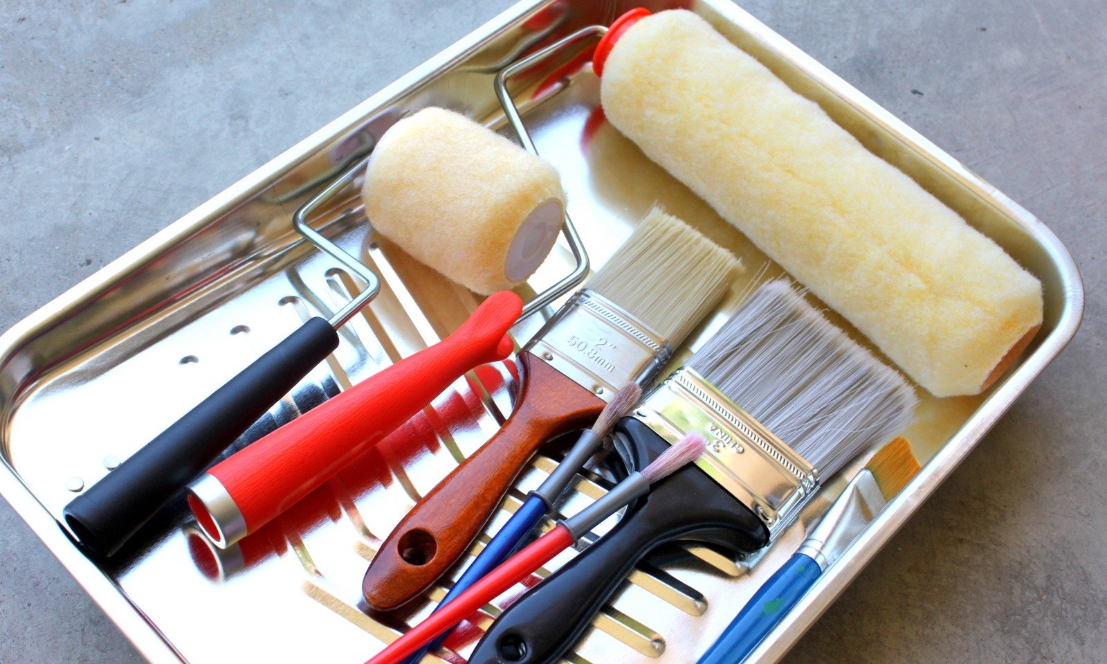 Инструменты для окрашивания ванной комнаты