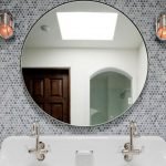 Как закрепить зеркало в ванной