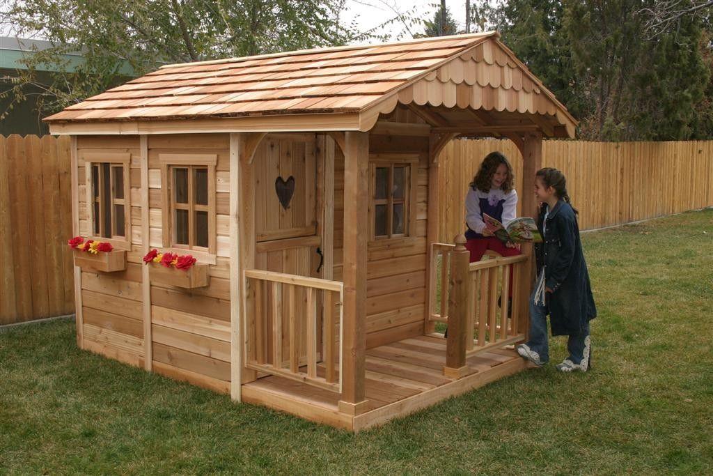 Деревянный дом для детей 