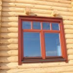 Деревянное окно для бревенчатого дома