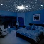 Звездное небо на натяжном потолке в спальне