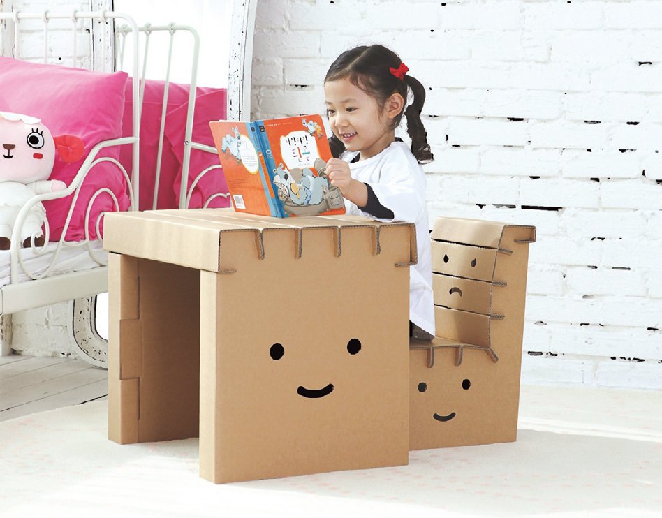 Детская игрушечная мебель из картона