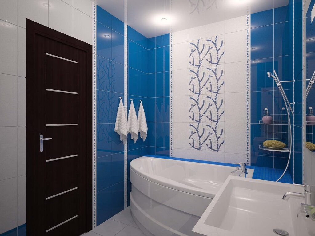 Синяя плитка в ванной
