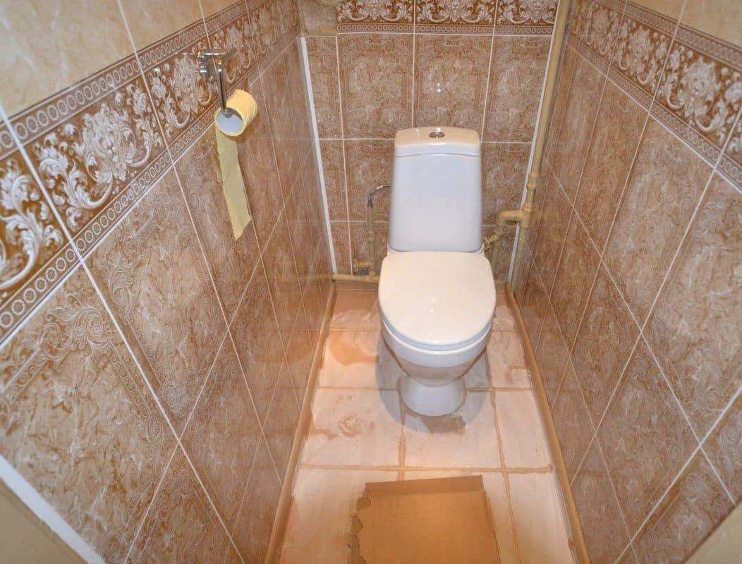 Ремонт туалета дешево и красиво панелями (71 фото)