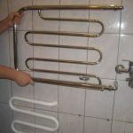 polotencesushitel v vannoj60 150x150 - Как выбрать полотенцесушитель для ванной