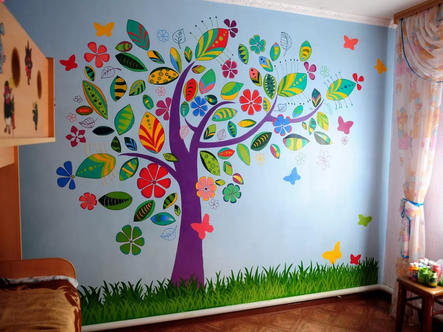 rospis sten v detskoj9 - Декорирование стен в детской комнате ( 50 фото )
